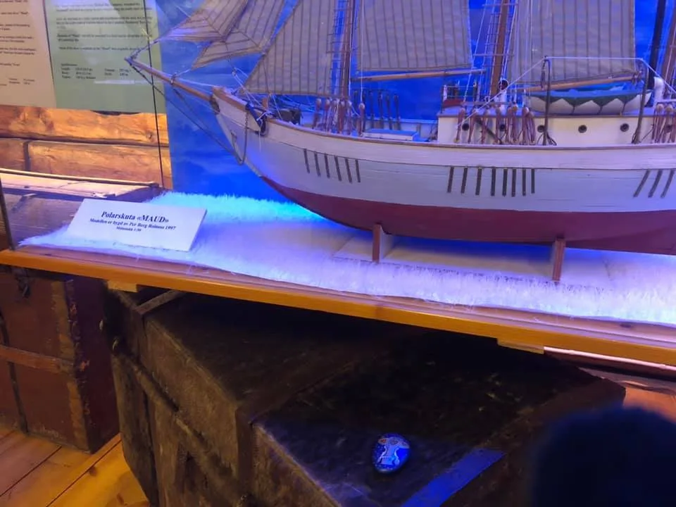 Dimitri in Polar Museum